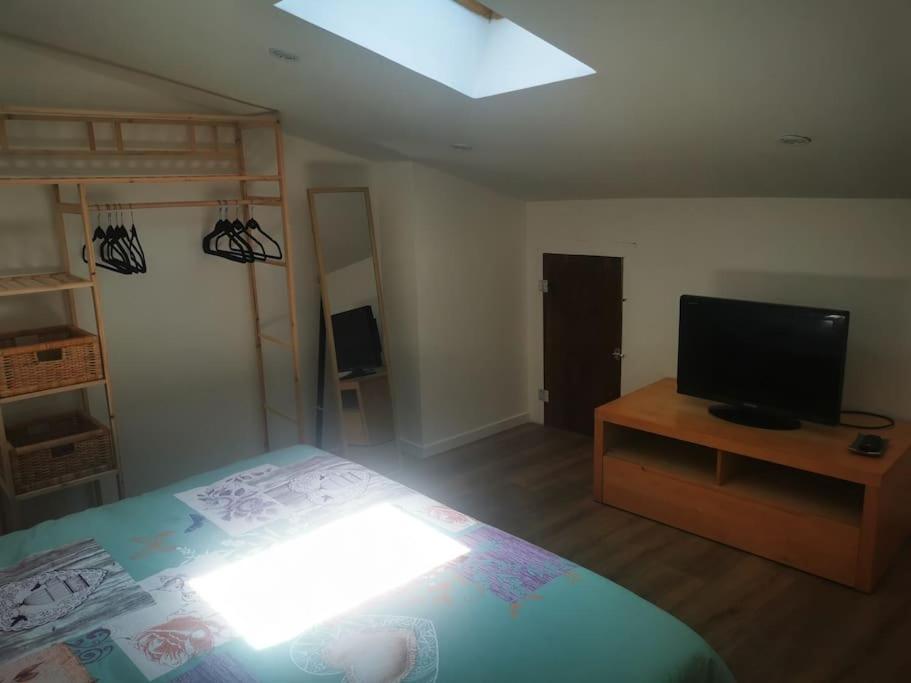 Appartement Avec Terrasse Saint-Martin-de-Brômes Esterno foto